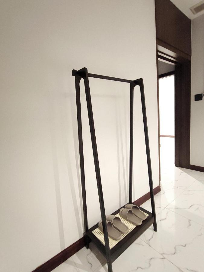 Jenny Airport Lounge Bed & Breakfast เวียงจันทน์ ภายนอก รูปภาพ